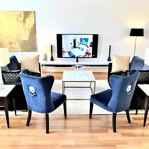 Hotel apartamentowy Luxury & Mondrian Market Square Ii, Warszawa