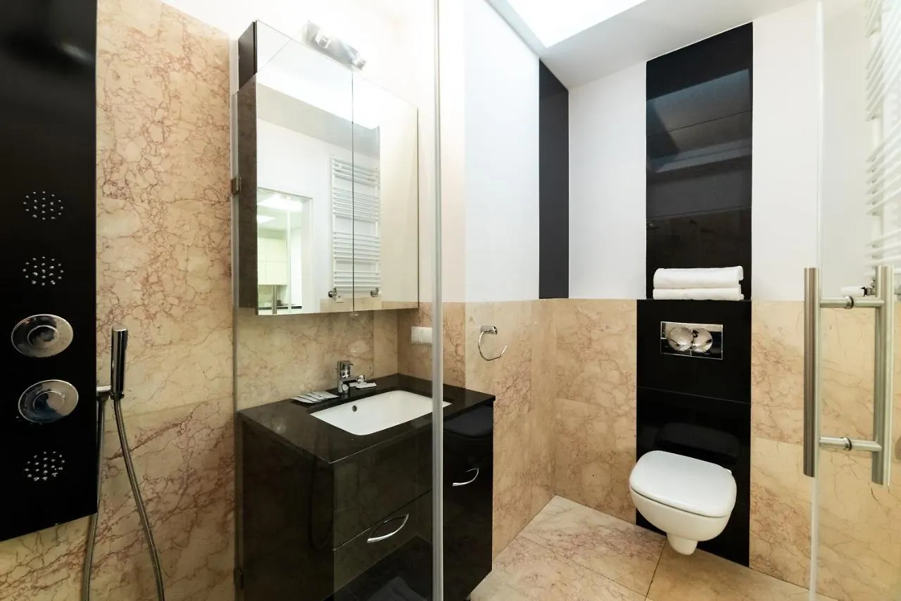 *** Aparthotel Platinum Towers Central Apartments Warsaw Poland