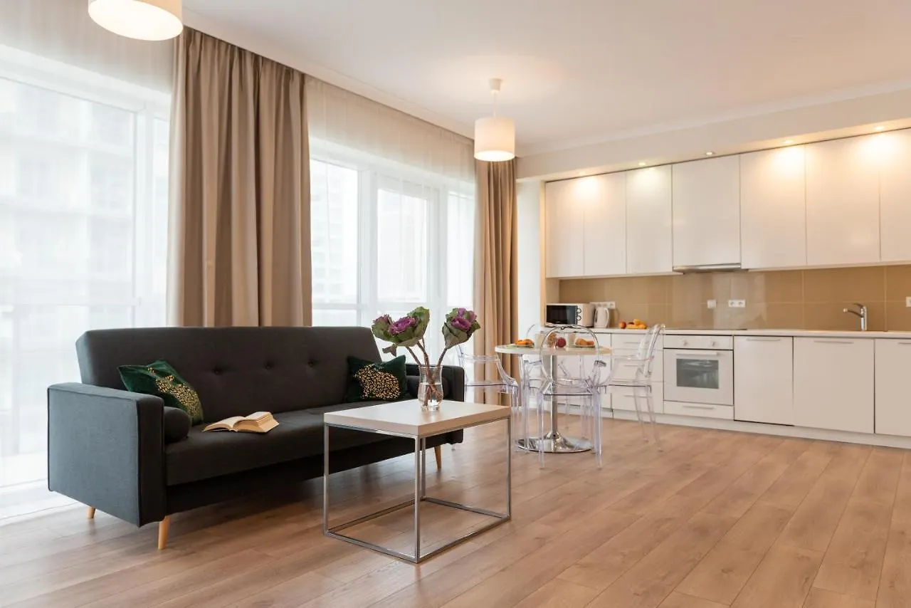 Platinum Towers Central Apartments Варшава 3*,